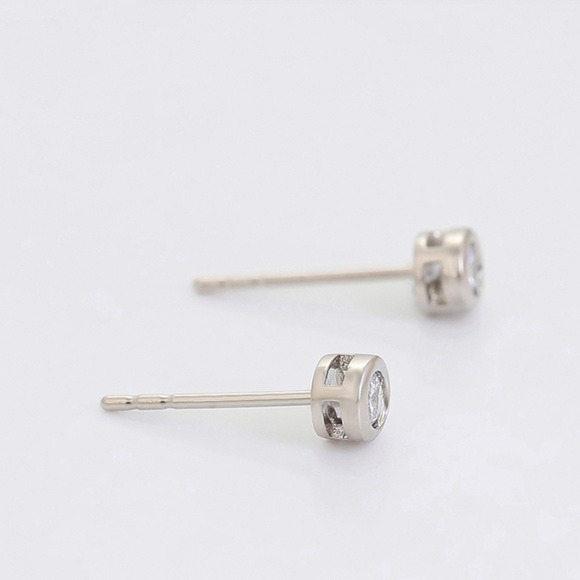 Stud Earrings Platinum Plated CZ Zirconia Luxury Jewelry - Picture 4 of 11